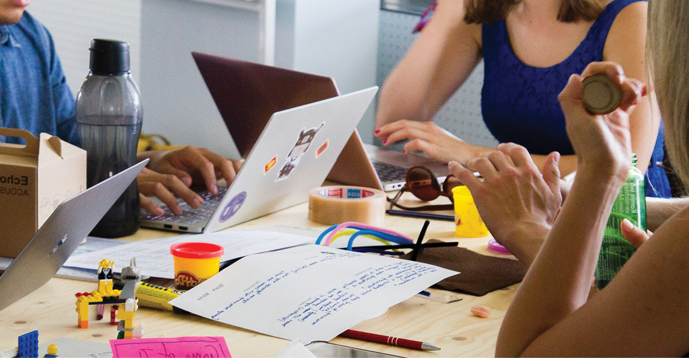 Emprendimientos culturales costarricenses participan en taller ACERCA de marketing