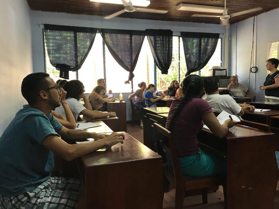 Mini talleres ACERCA sobre Gestin de la Comunicacin capacitan a emprendedores y estudiantes