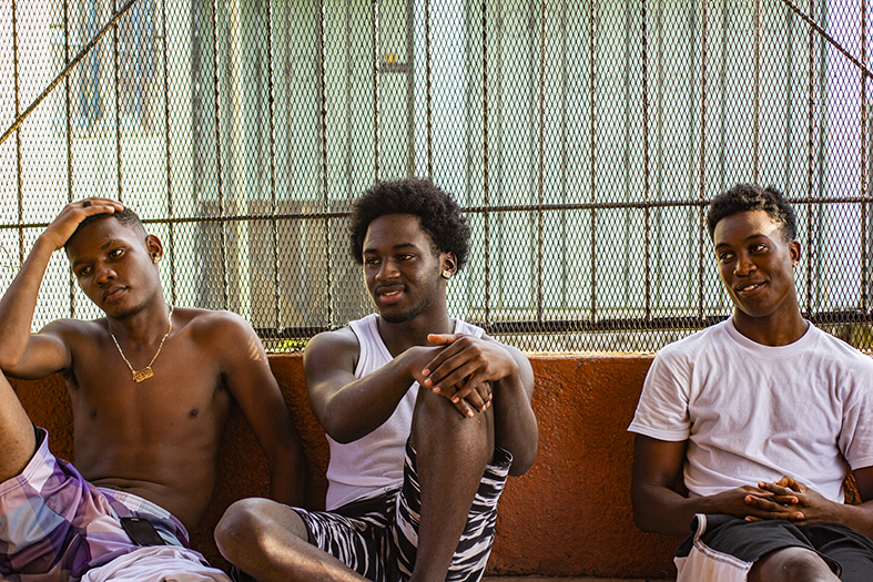 Aqu la gente cuando camina baila