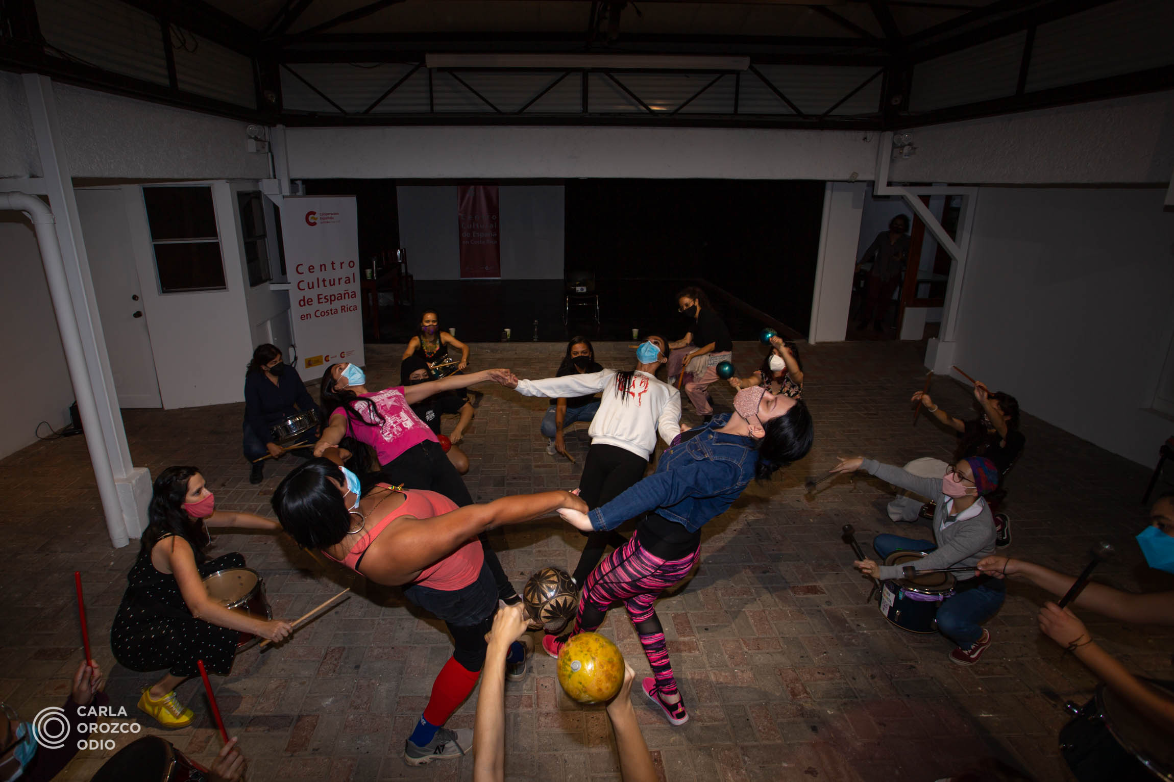 Retumba Crculo Feminista de Saberes y Percusin Popular