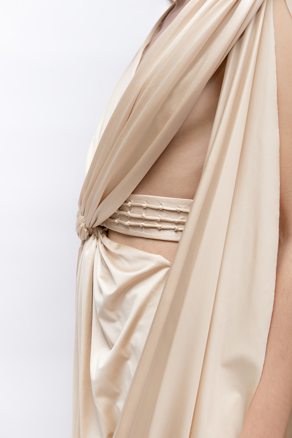 Yorleny Artavia. Alaia. 2019. Diseño modelado sobre maniquí (2)