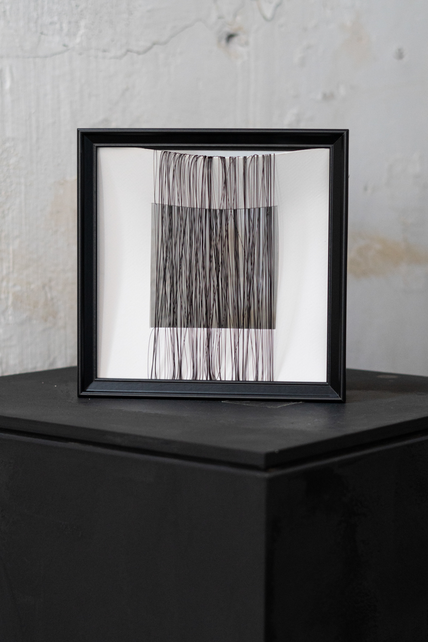 Confinamiento. 2020. Instalación objetos. 2 de 25x25x4cm y 1 de 25x25x25cm (1)