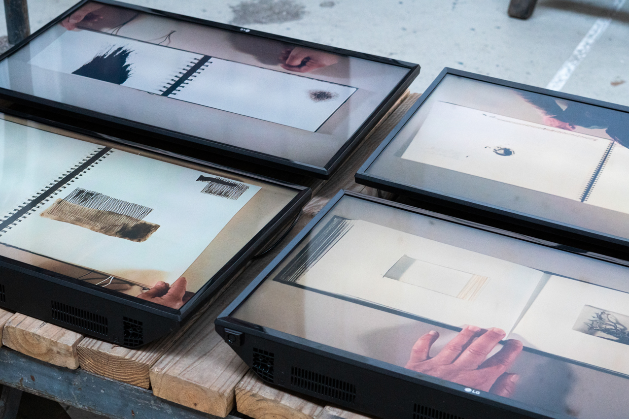 Kintsugi. 2020. Cuadernos y tinta china en video (2)