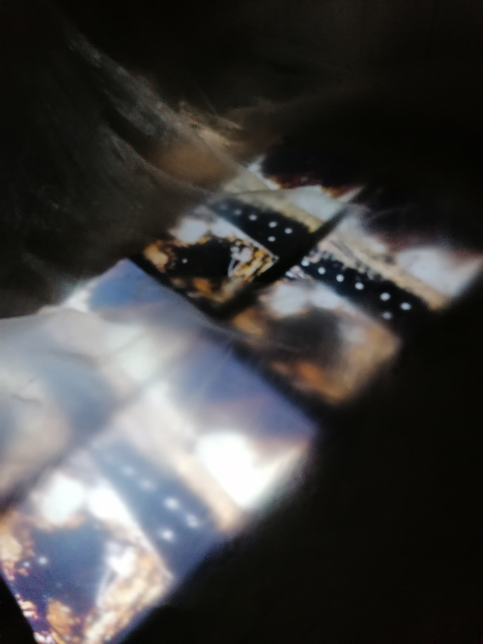 Ku. 2020. Diapositivas instalación. 200x110cm (5)