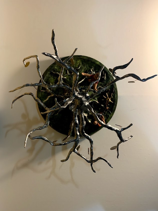 César Naranjo Umaña. Árbol. 2020. Arcilla y pintura acrílica. 67 x 49 cm (detalle) (1)