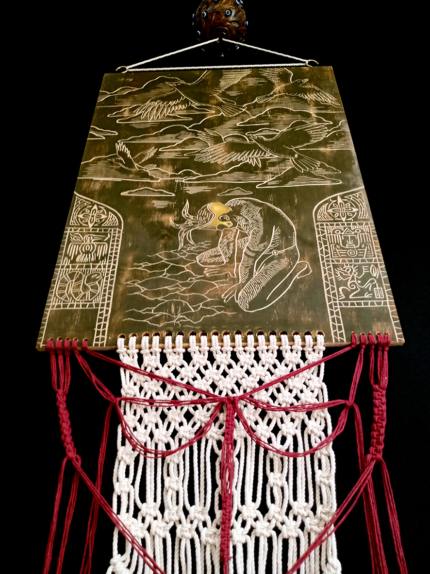 Gustavo Rivera, Evolución del respeto Para principiantes. 2020. Mixta tallado sobre madera, cerámica y tejido. 180 x 65 x 10 cm (detalles) (2)