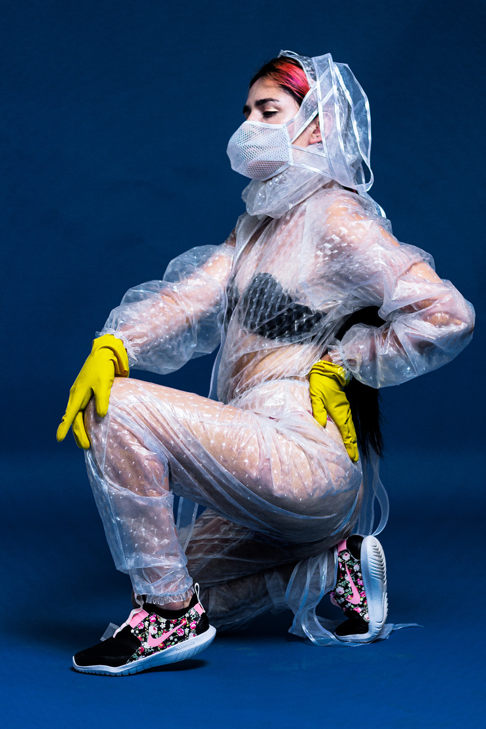 Traje Plástico Fantástico 02. 2020. Fabián Moreaux. Fotografía digital