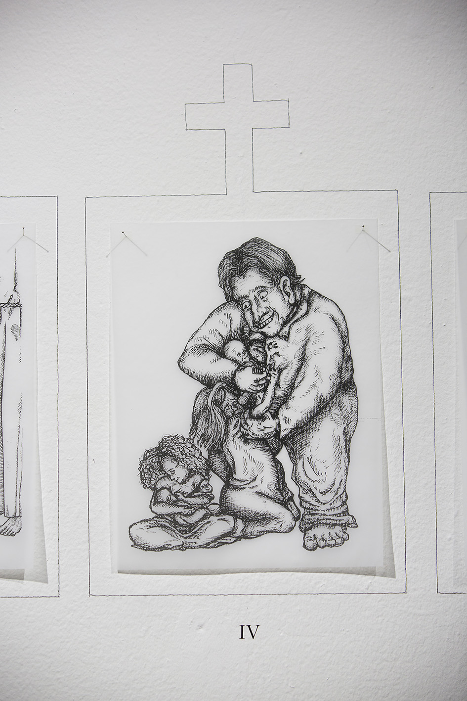 lía Vallejo. Via Crucis. Tinta sobre papel y làpiz sobre pared. 14 dibujos (detalle) (2)