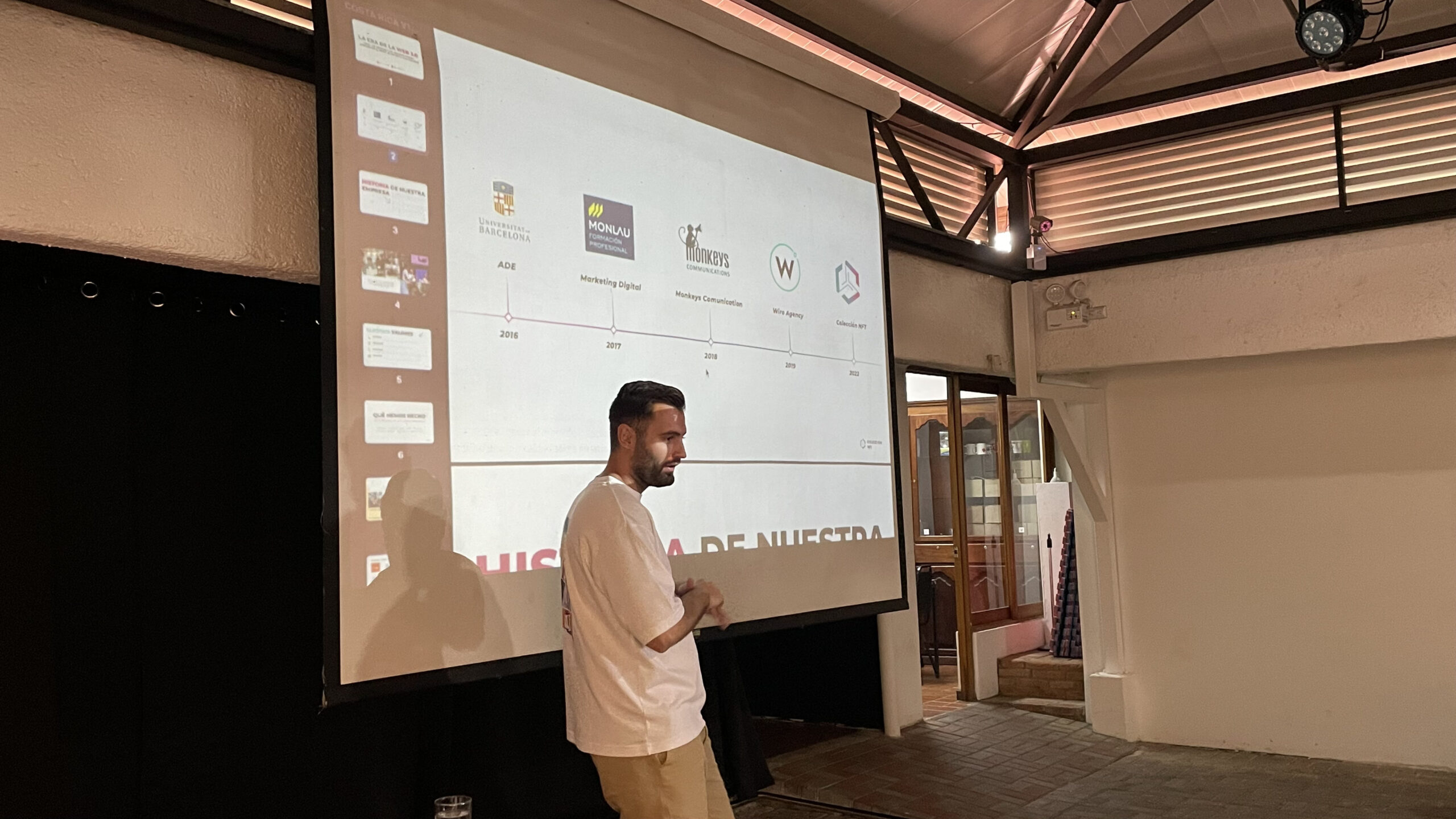 Javier San Juan durante el taller