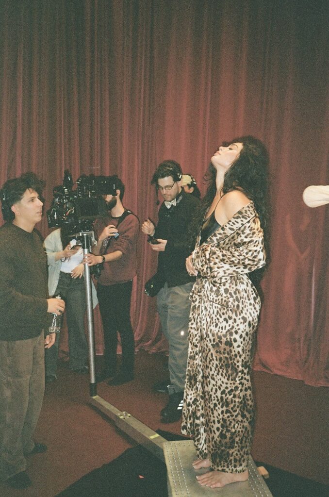 Mujer durante el rodaje